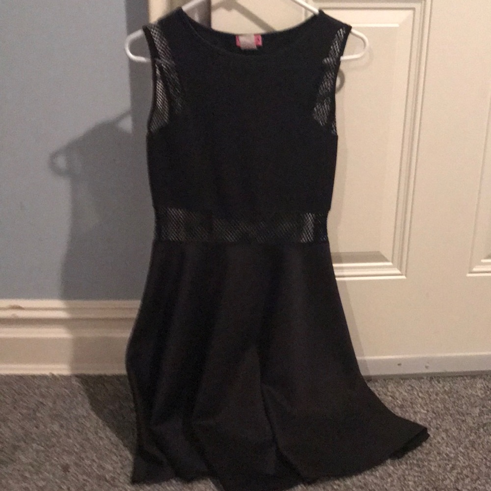 Dress - Picture 2 of 3